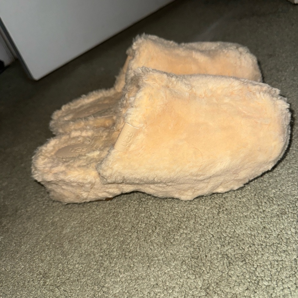 UGG Cream Fuzzy Slippers
